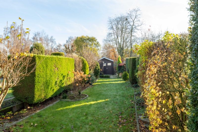 Roeselare - Starterswoning met voldoende kamers en leuke tuin foto 17