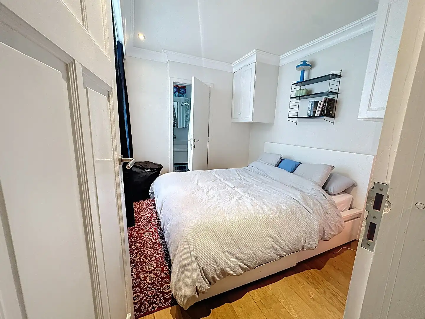 Historische charme ontmoet modern comfort: Uniek 1-slaapkamerappartement in hartje Leuven foto 8