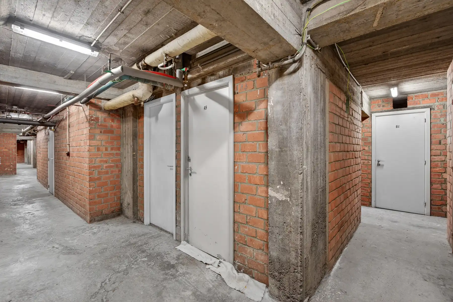 Lichtrijk 2-slpk app nabij centrum Brugge foto 9