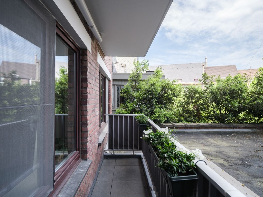Ruim 2 slaapkamer appartement met terras nabij Sint-Anna foto 9