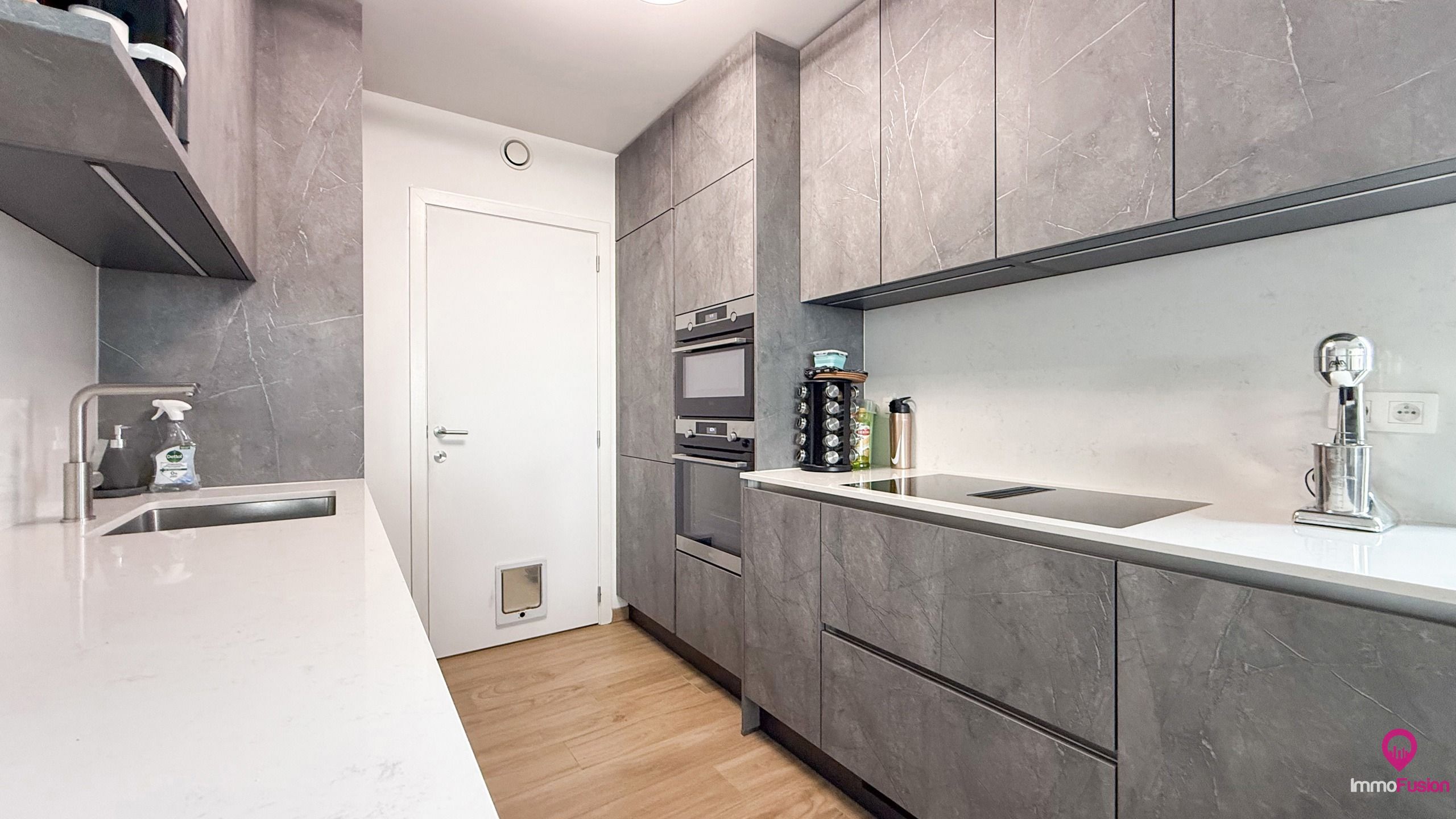 Luxueus nieuw appartement van 107m² met panoramisch terras!  foto 13