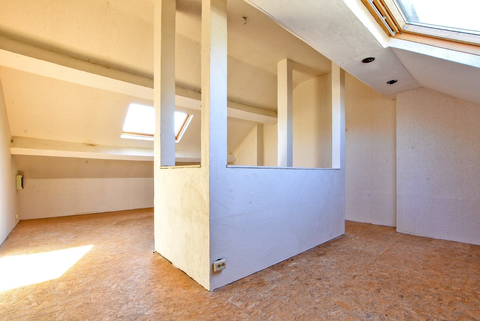 Charmante woning met opslagplaats in centrum Diksmuide! foto 14