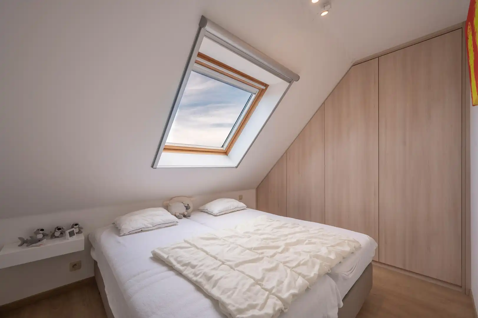 Zonnig duplex-appartement met 3 slaapkamers & mog. garagebox. foto 14