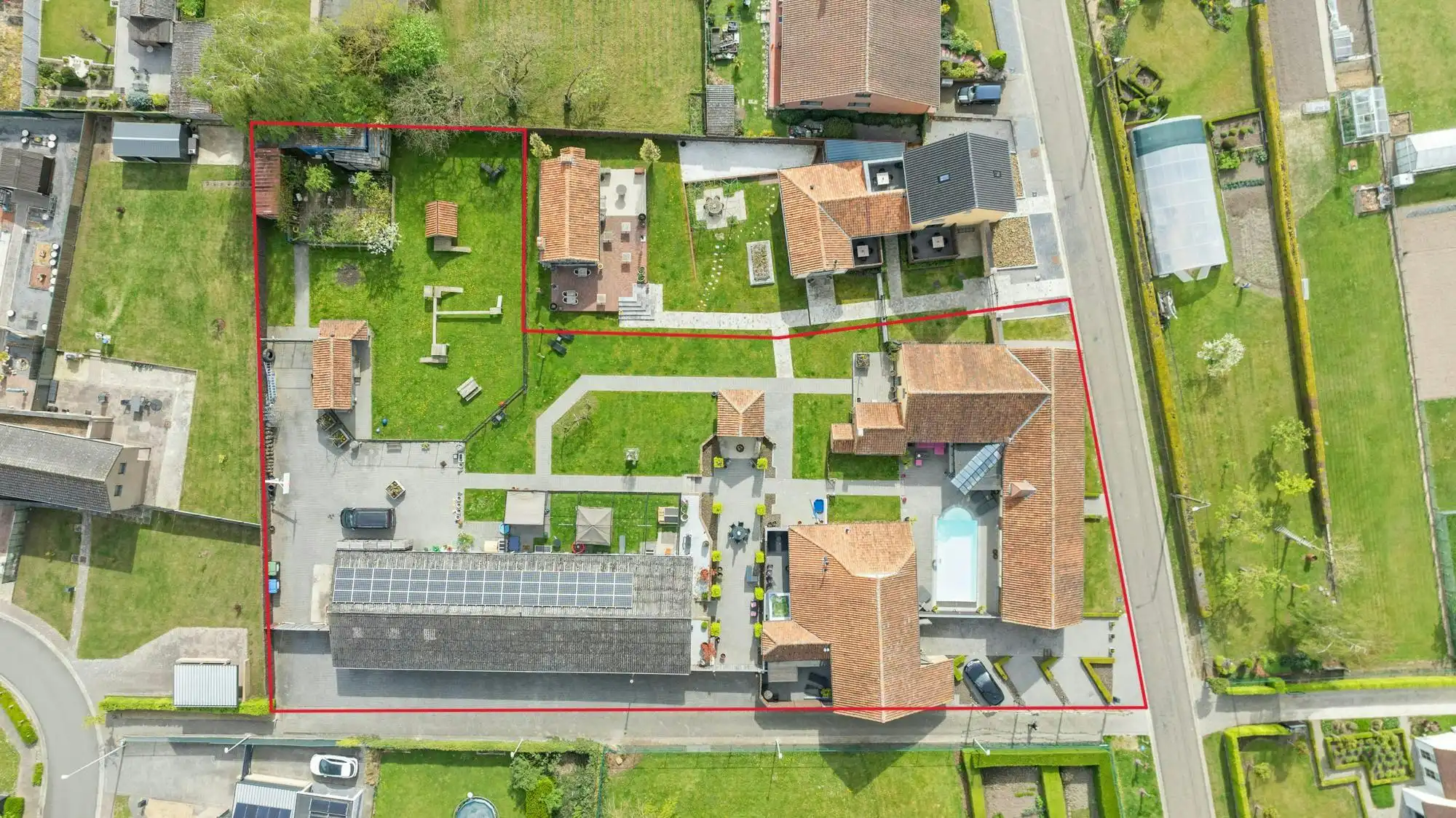 Exclusieve hoeve met wellness en ruime loods foto 15