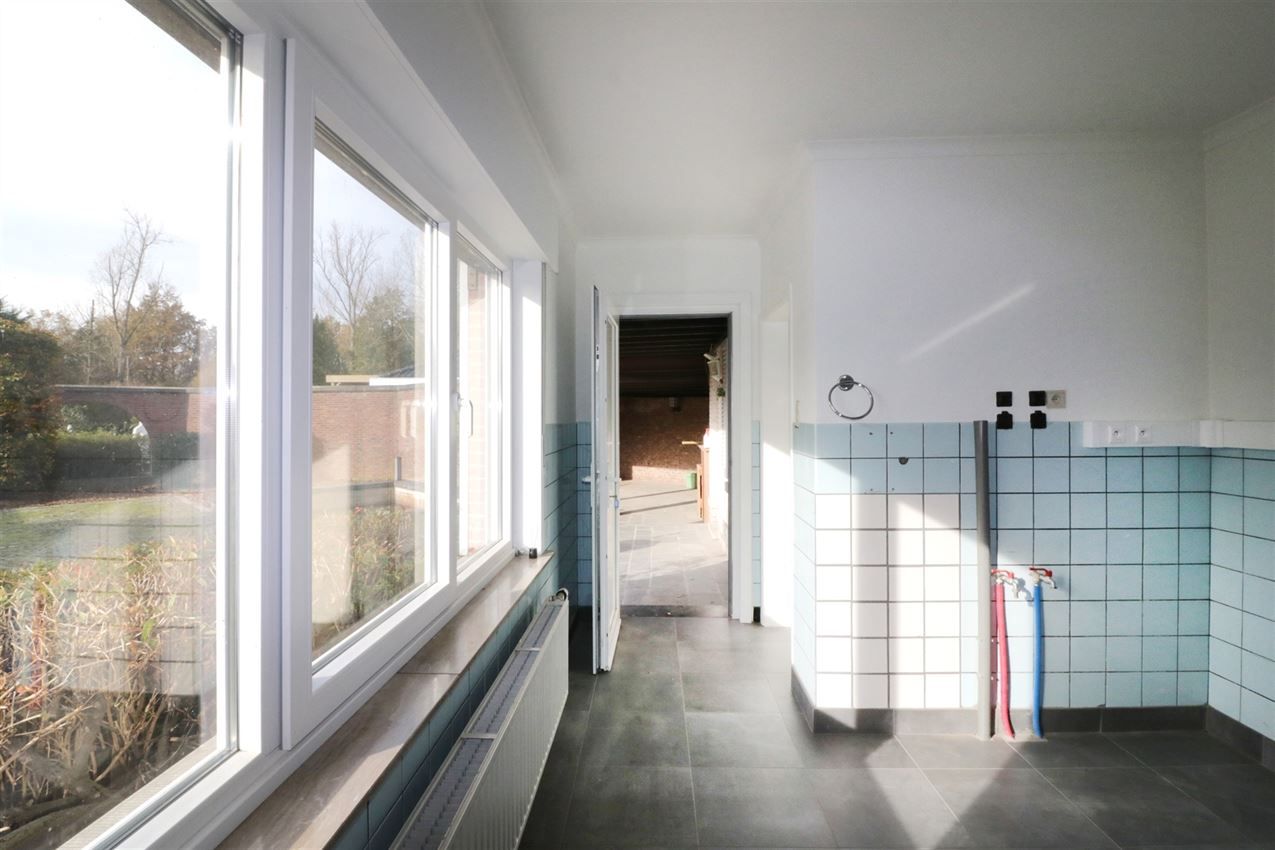 Villawoning met 4 slaapkamers en bijgebouw foto 31
