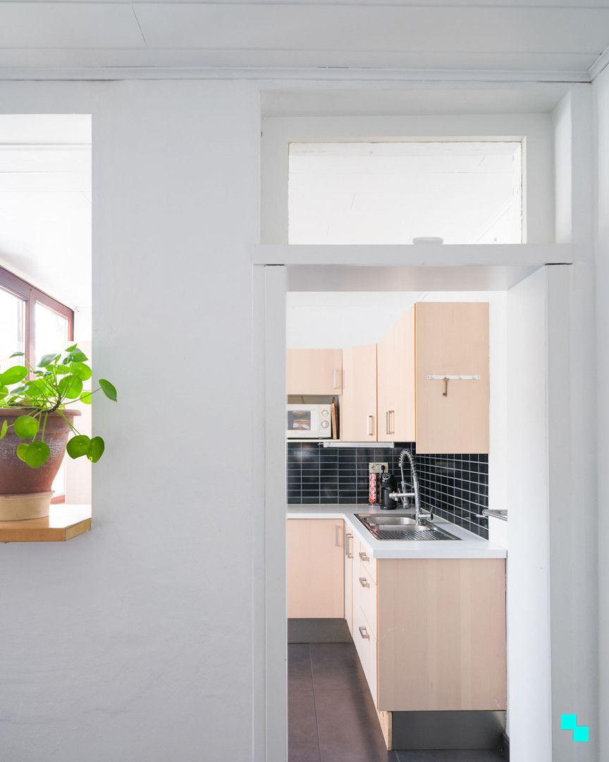 Charmante op te frissen woning met drie kamers en zonnige tuin foto 8