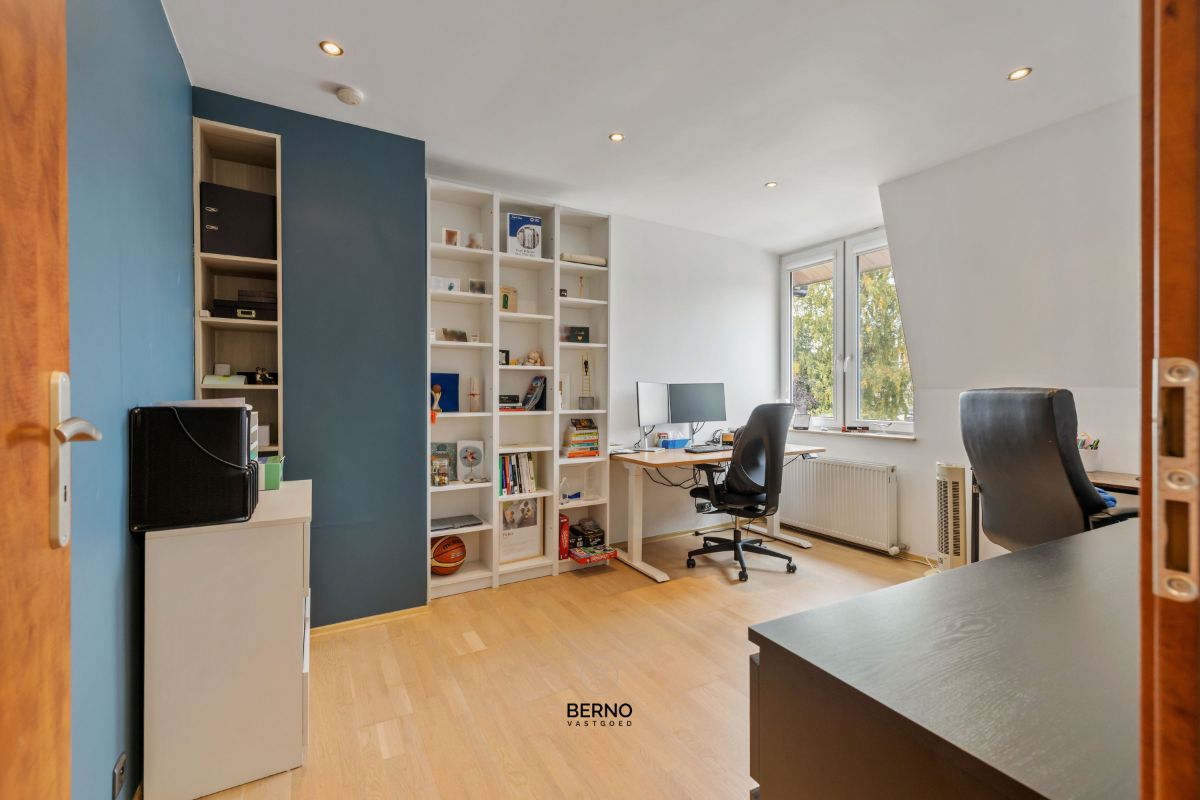 Charmante rijwoning met stadstuin nabij centrum. foto 20