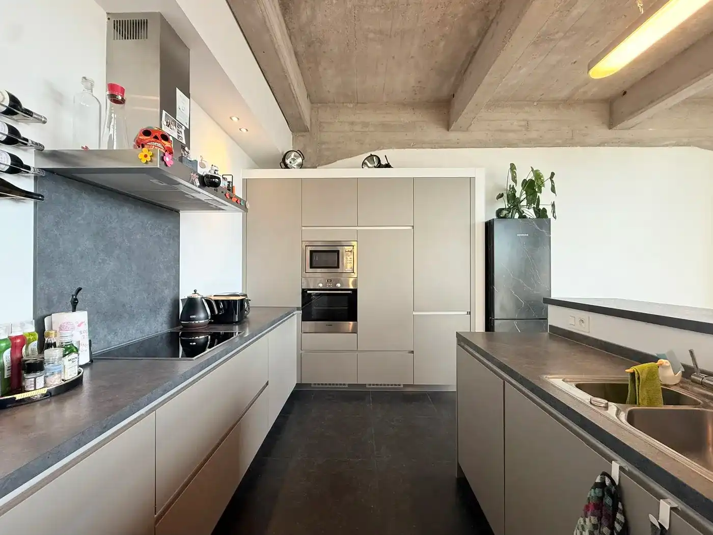 Ruime en moderne industriële loft met terras en ondergrondse parkeerplaats in Herent foto 7