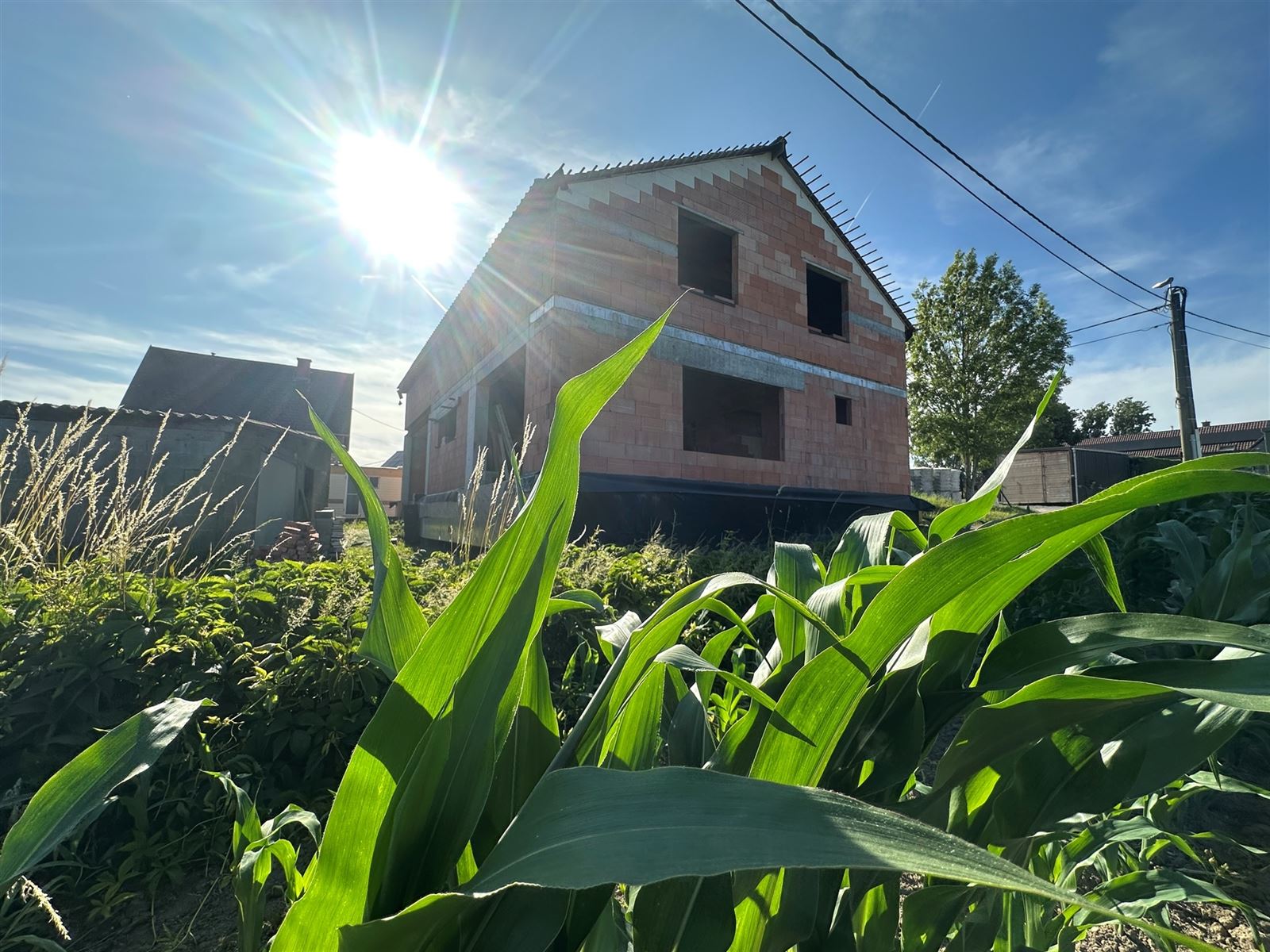 Verder af te werken renovatieproject op prachtige ligging! foto 3