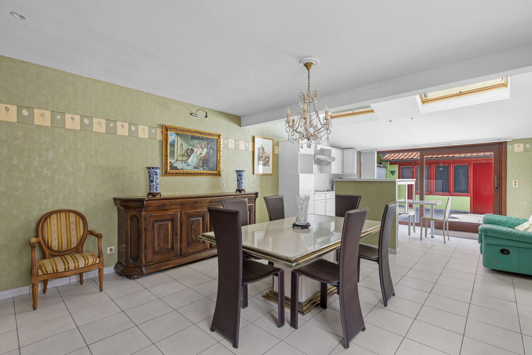 Karaktervolle woning met koer en garage in hartje Assebroek! foto 5