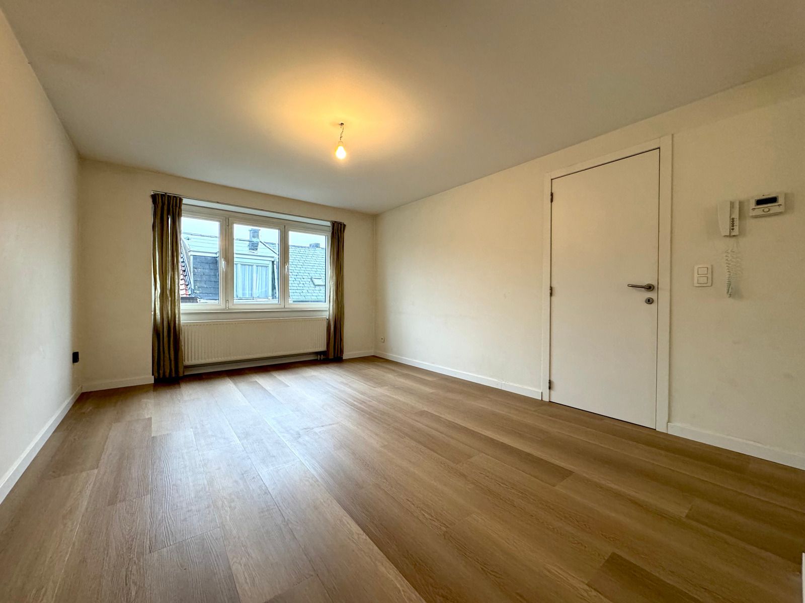 Te huur: gerenoveerd duplex appartement in centrum Aalst! foto 4