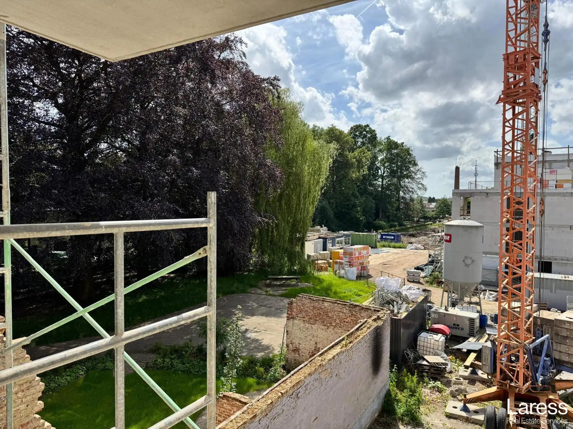 Appartement te koop foto {{pictureIndex}}