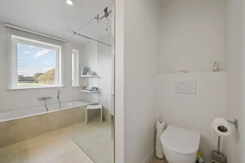 Nieuwbouwparel met comfort, rust en topligging foto 18