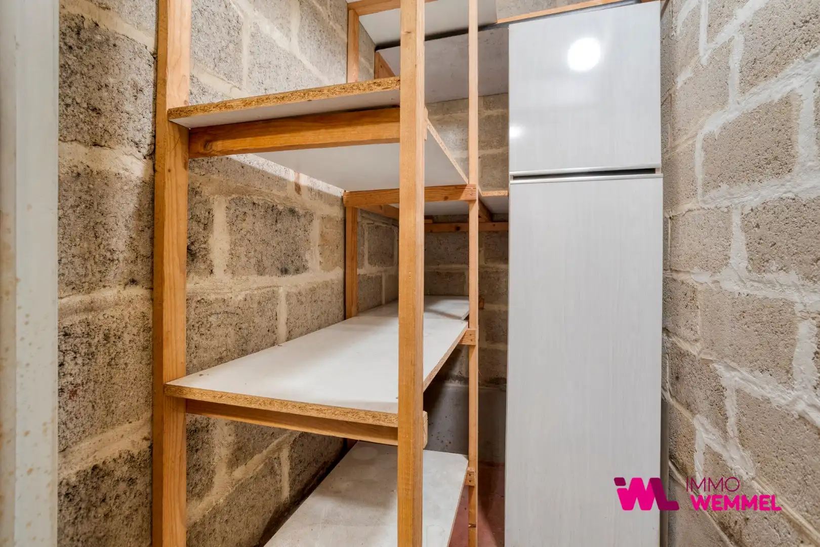 Rustig gelegen appartement met 2 terrassen, 2 slaapkamers, lift en kelder. Goed onderhouden gebouw, te renoveren naar eigen smaak. Optionele garage (€ 30.000).  foto 17