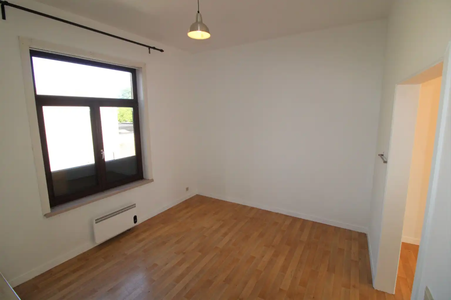 immo David stelt voor: studio te Zellik foto 5