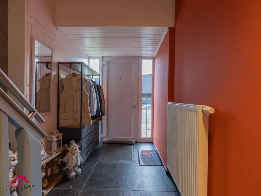 Gezellige en instapklare, half vrijstaande woning met veranda foto 9