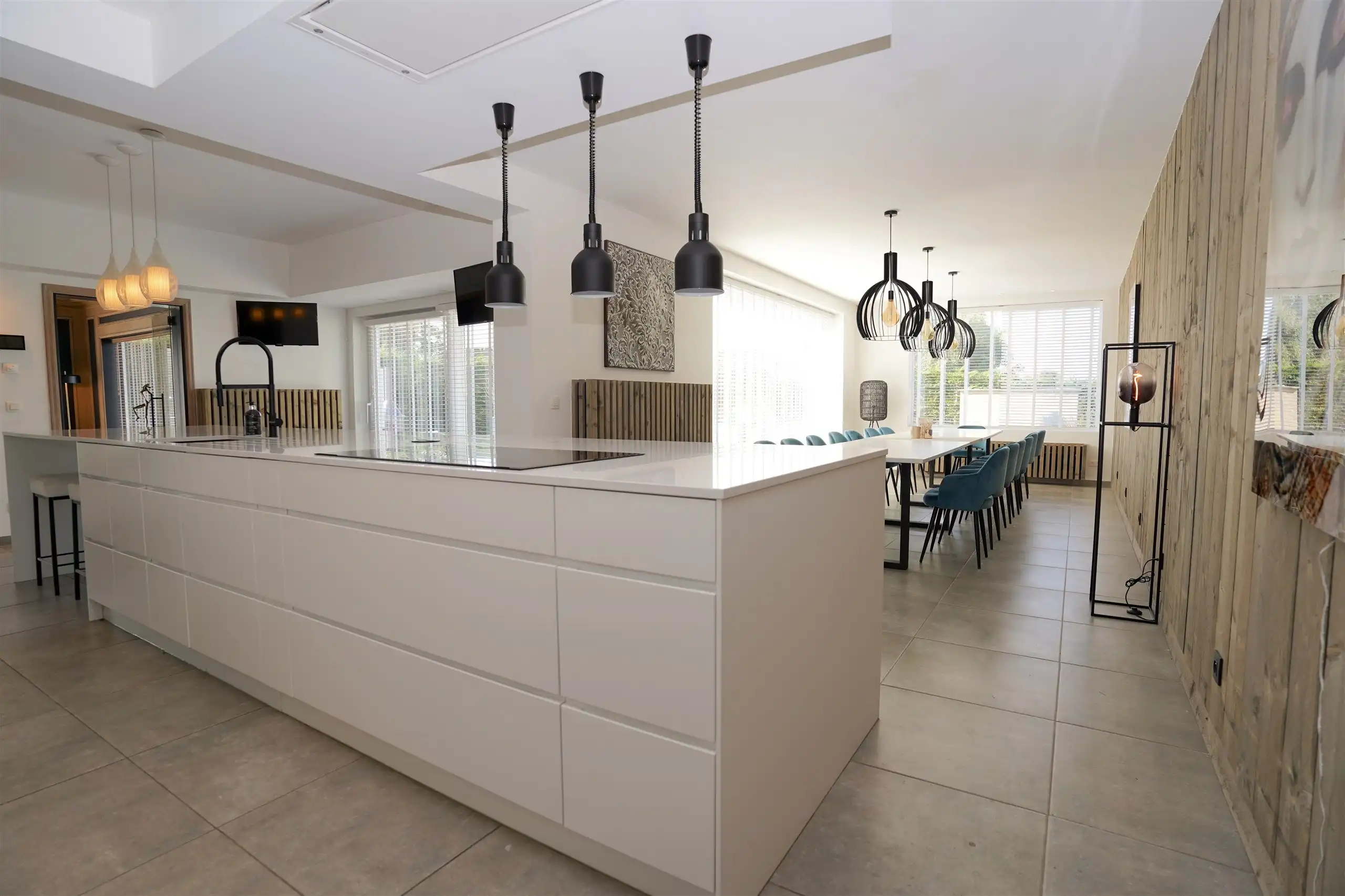 Grote gezinseigendom met 5 SLPK - BUREEL - ZWEMBAD! foto 17