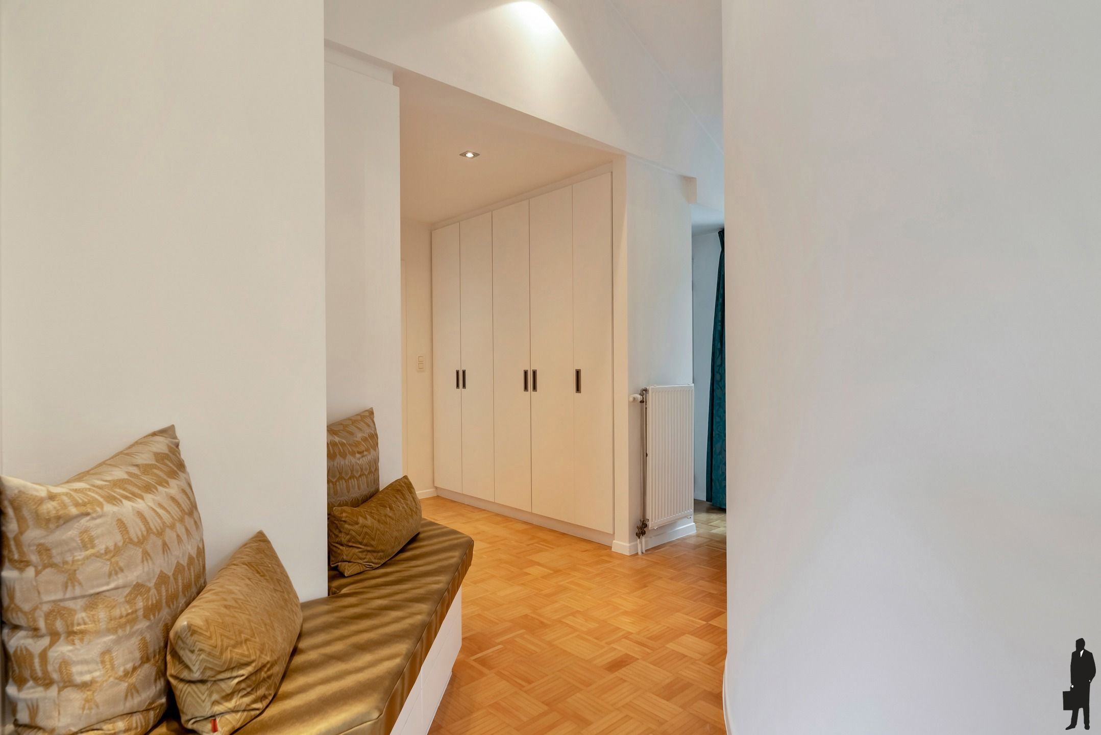 VILLA MET APARTE PRAKTIJK OF APART KANTOOR AAN HUIS (vrij beroep mogelijk!)  foto 18