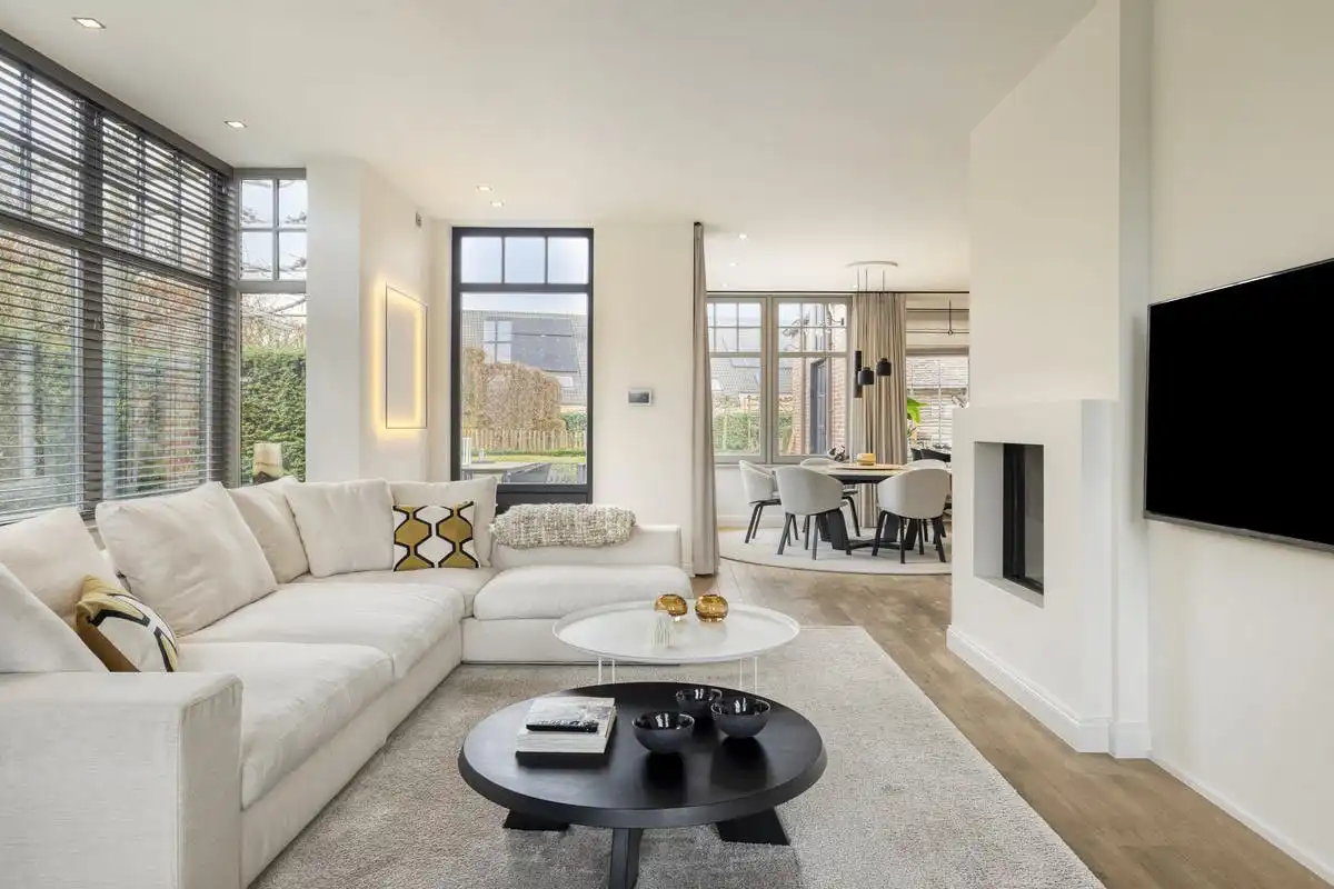 Unieke villa met landelijk karakter in een rustige omgeving nabij Aalter foto 4