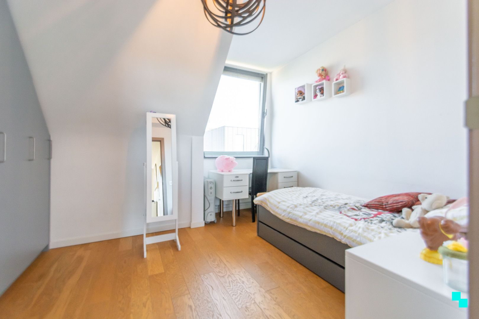 Tweeslaapkamerappartement met ruim terras in het dorp van Merelbeke foto 19