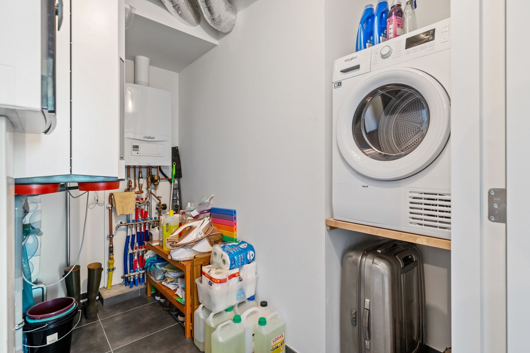 Stijlvolle duplex met 2 kamers, zonnig terras & parking! foto 25