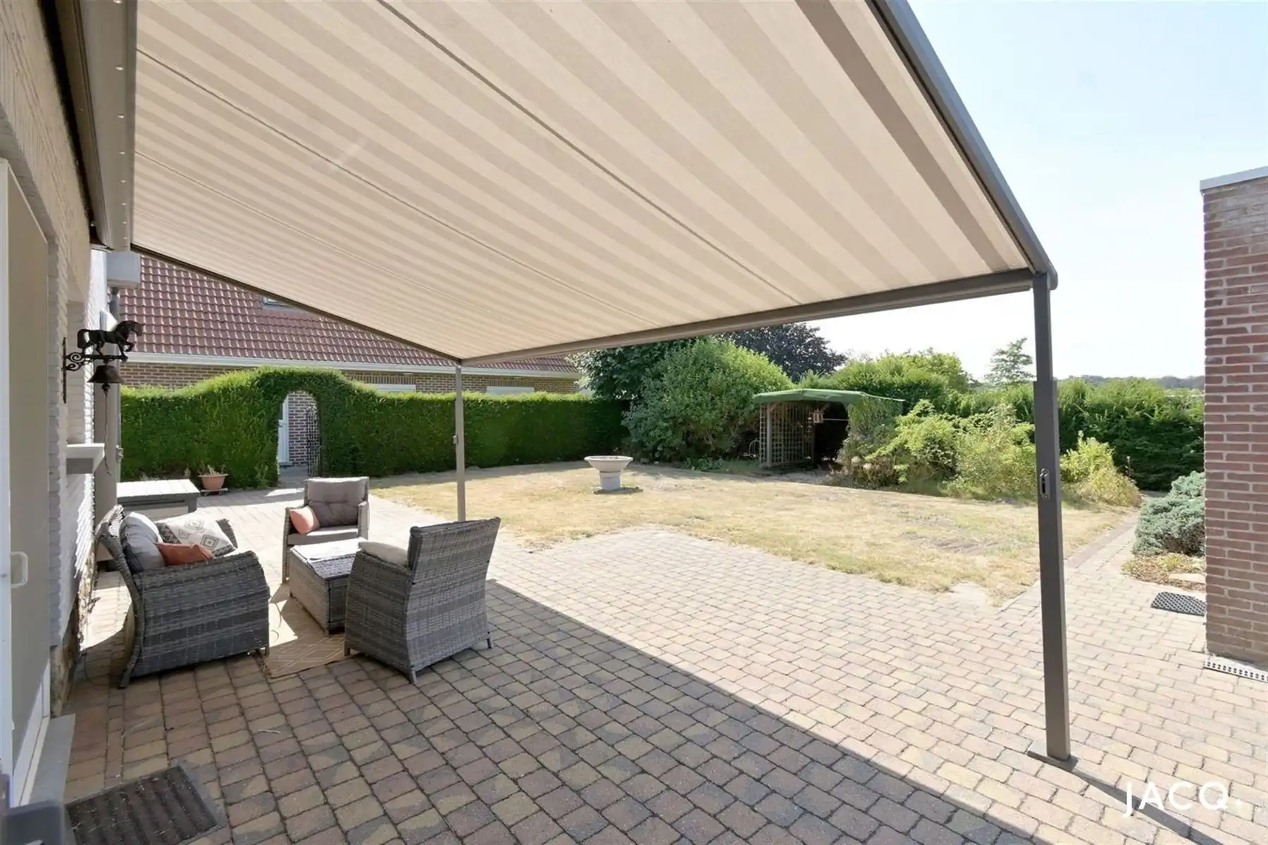 Ruime villa met 4slpk's op een prachtig perceel van 1203m²! foto 25