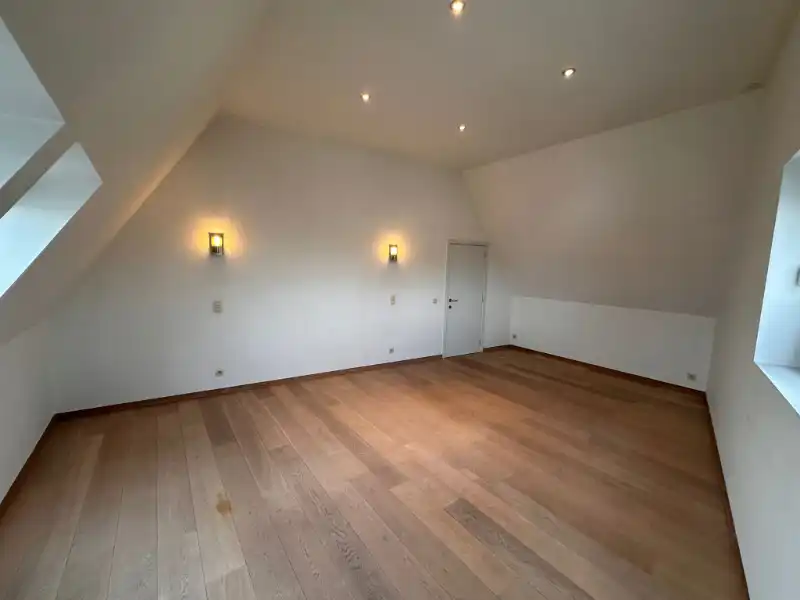 Ruim en lichtrijk 2-slaapkamerappartement met groot terras foto 9