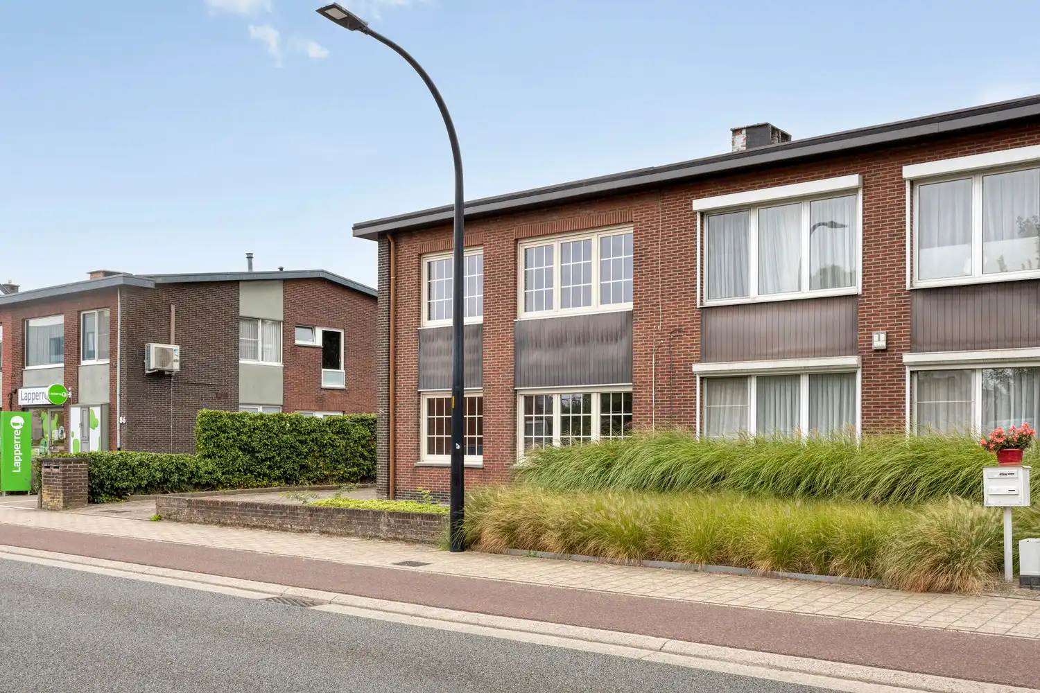 HOB kangoeroewoning met 2 APP. en 2 garages op 372m2. foto 3