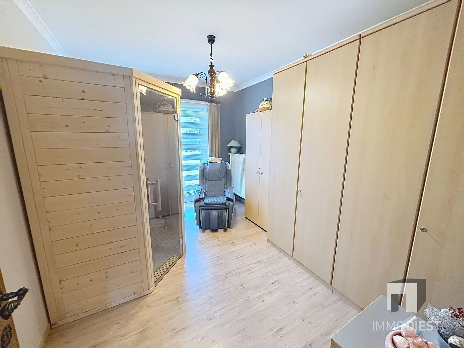 Gelijkvloerse woning met 4 slaapkamers en een volwaardige kelder foto 19