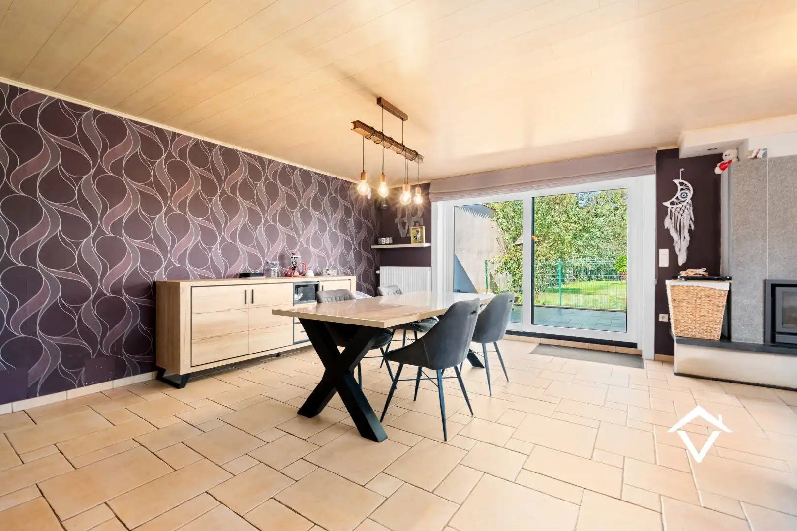 Zeer grote woning te koop in het centrum van Eernegem foto 4