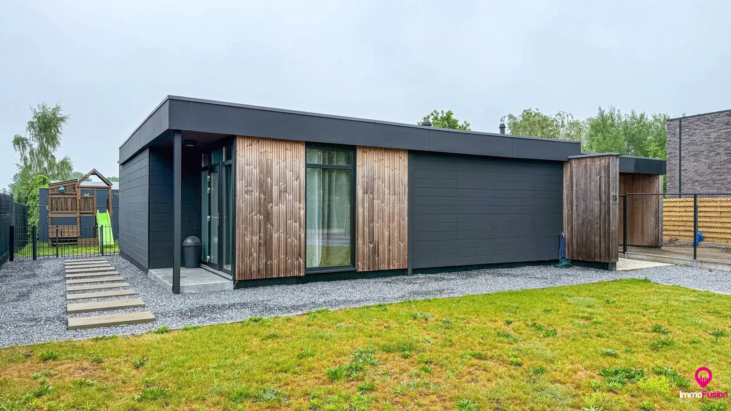 Gerenoveerde woning met 3 slaapkamers en ruime tuin! foto 26