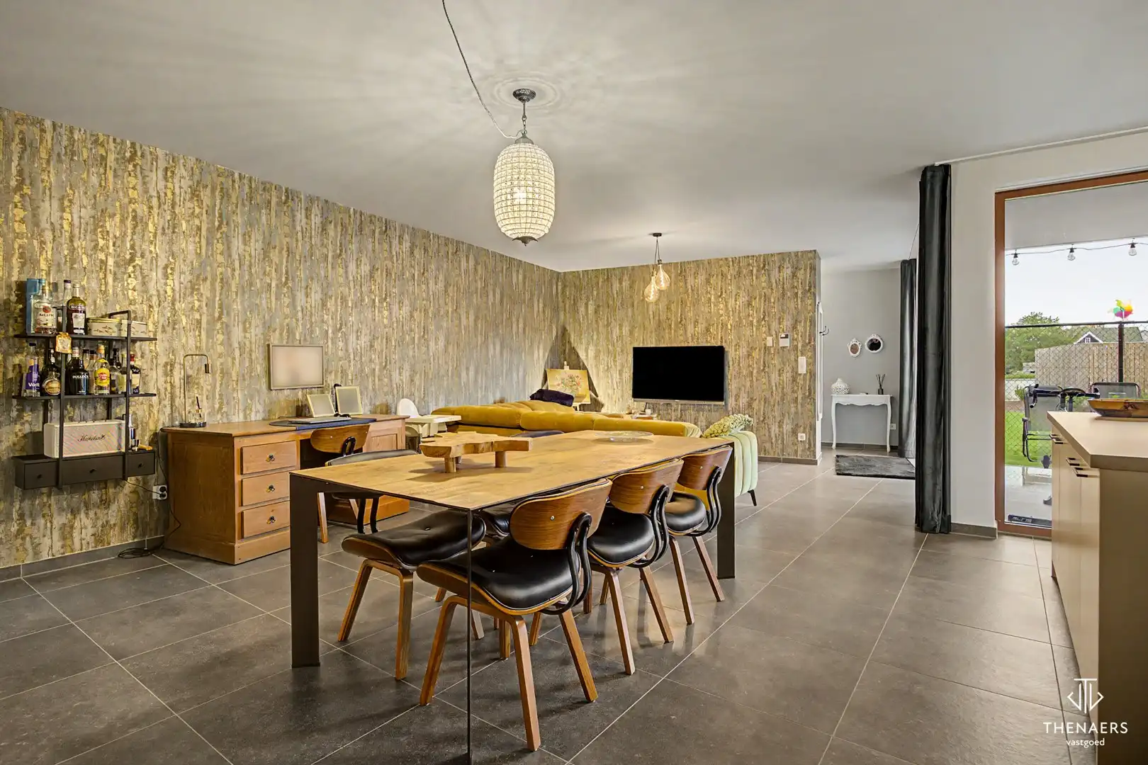 Recent gelijkvloers appartement met 2 slaapkamers, terras en ondergrondse staanplaats. foto 6