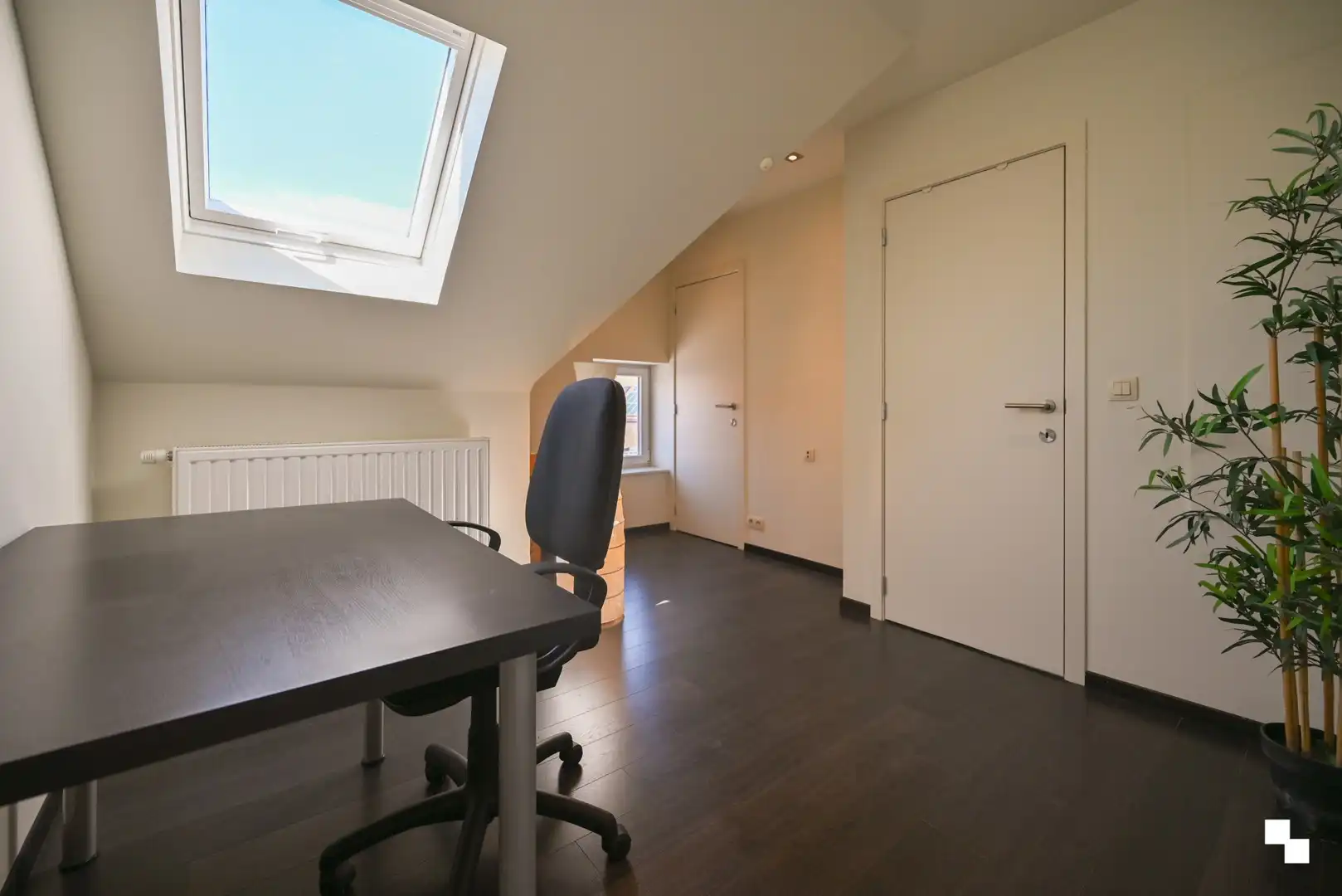 Zeer verzorgde eengezinswoning met drie slaapkamers en garage foto 38