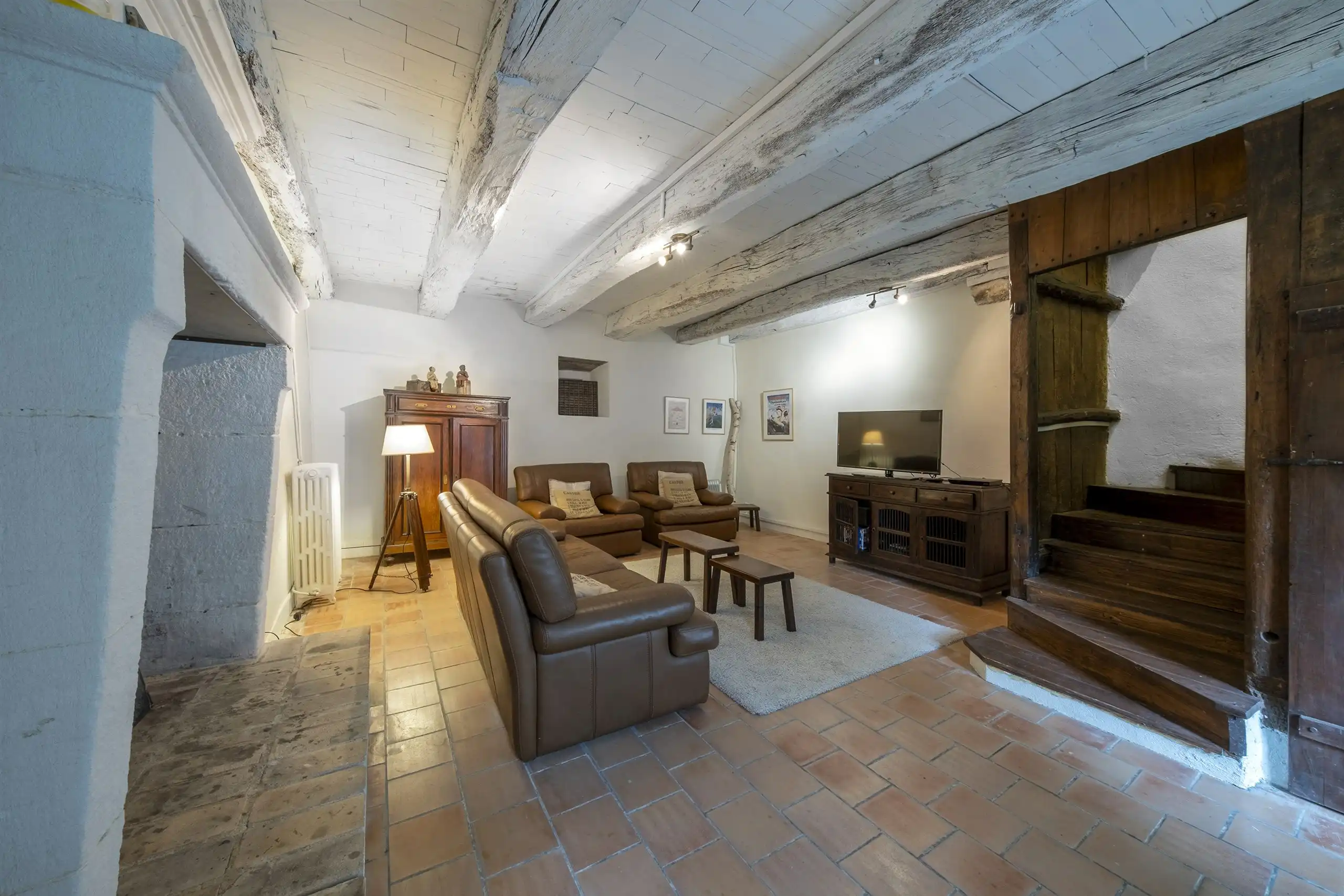 Vakantiegeluk te koop! Romantische eigendom op de heuveltop foto 27