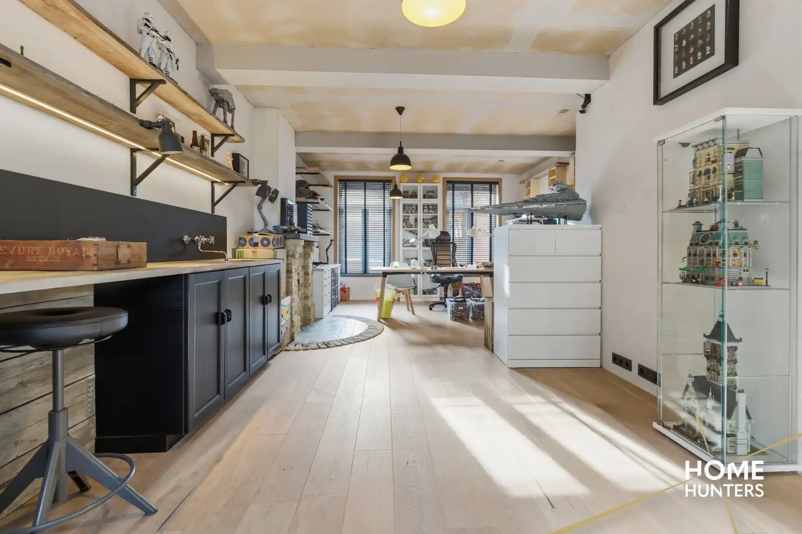 Unieke woning op ruim perceel met 6 slaapkamers in hartje Zarren! foto 7