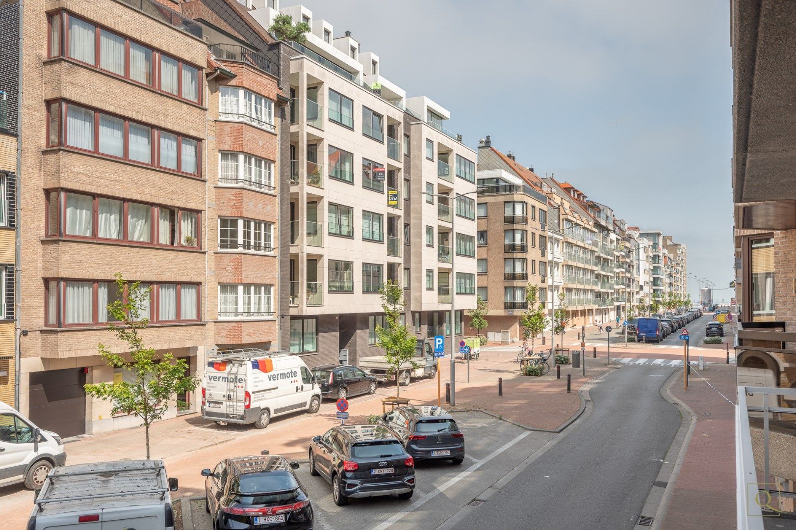 Luxueus afgewerkt appartement gelegen vlakbij het strand. Aankoop gelijkvloerse parking mogelijk. foto 6
