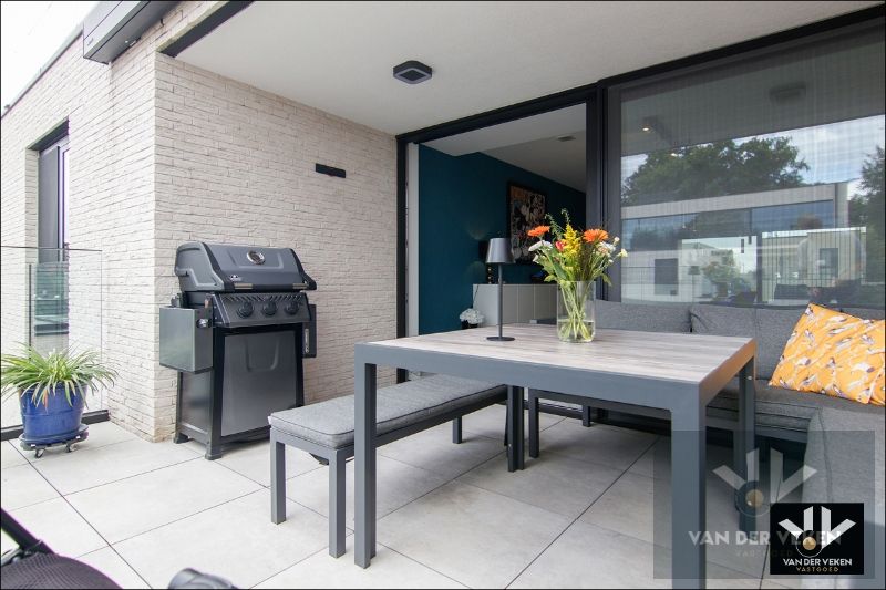 Hoogwaardig afgewerkt, rustig en centraal gelegen nieuwbouwappartement met 2 terrassen en garage in het gezellige Kortessem foto 11