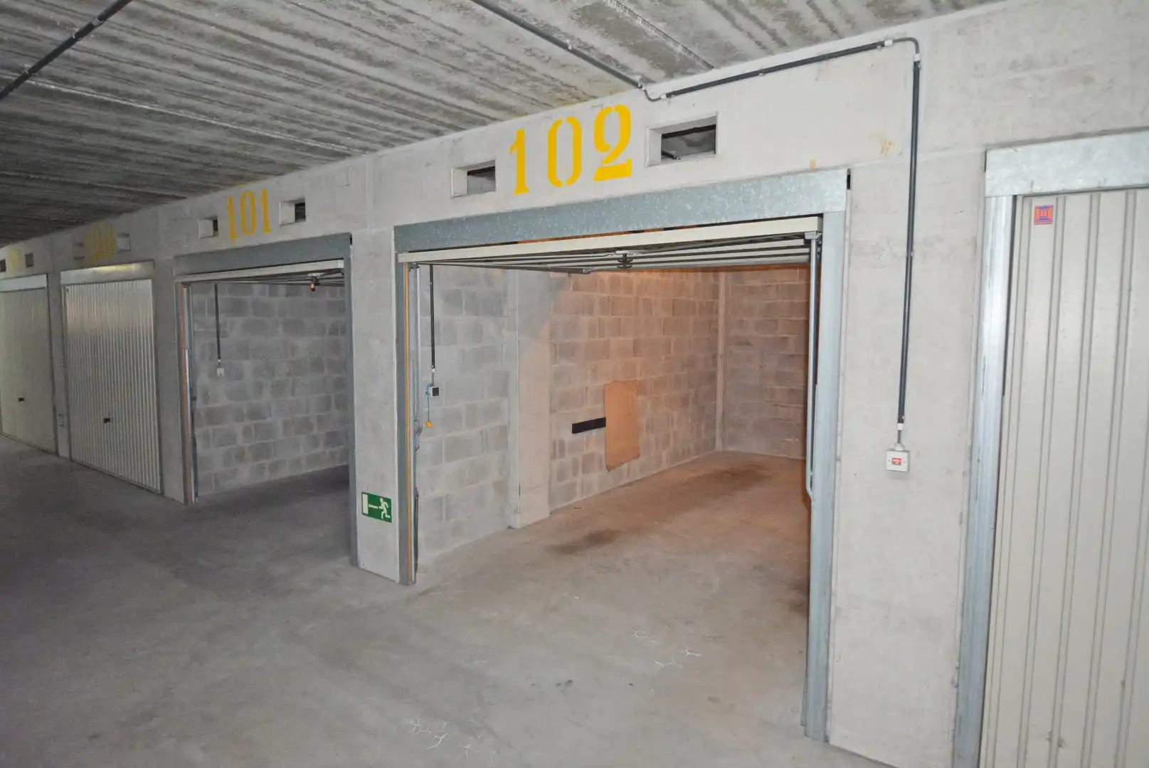 Gesloten garagebox vlakbij de Lippenslaan. foto 5