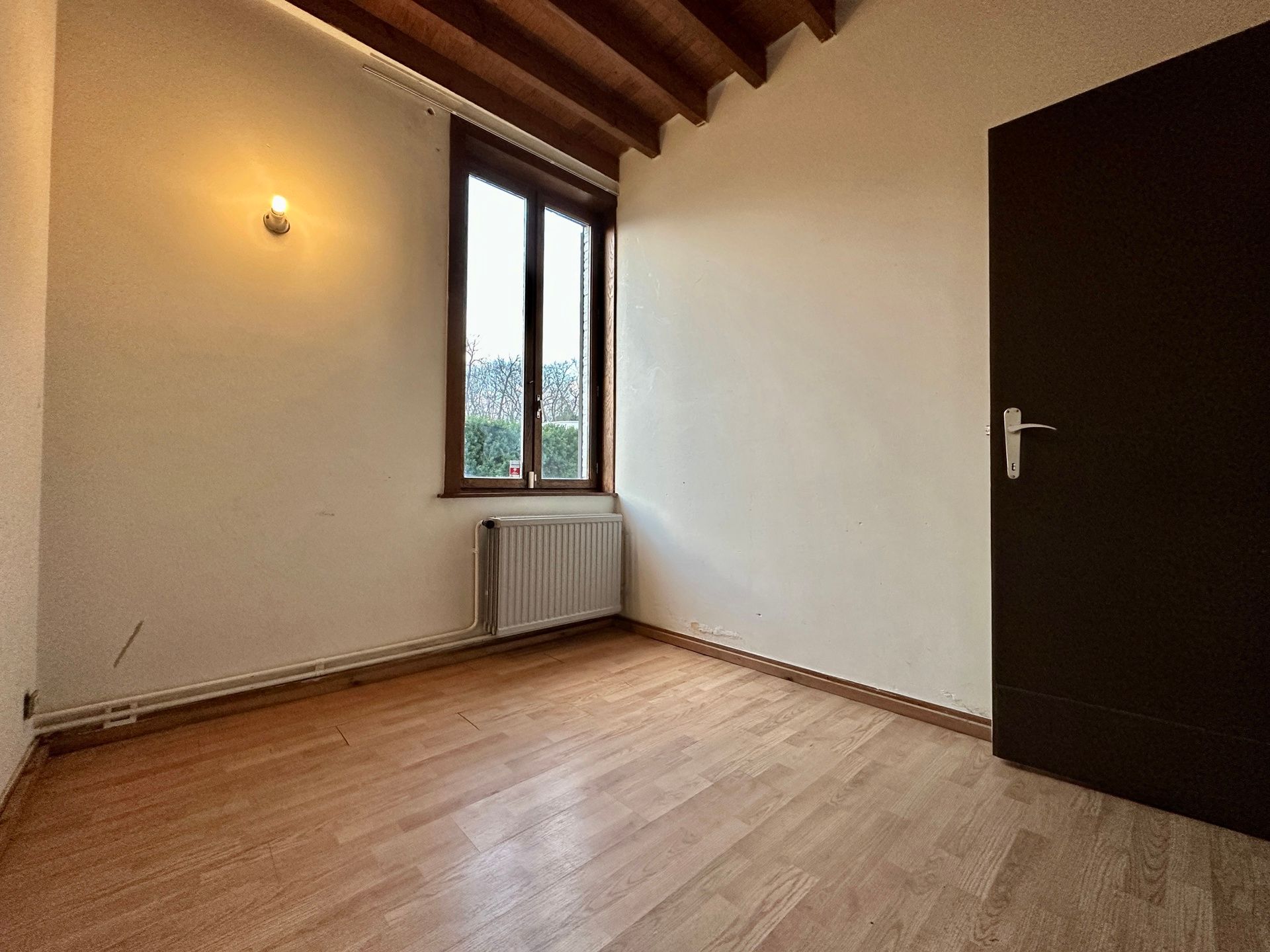 Ruime, te renoveren woning te Rotselaar foto 5