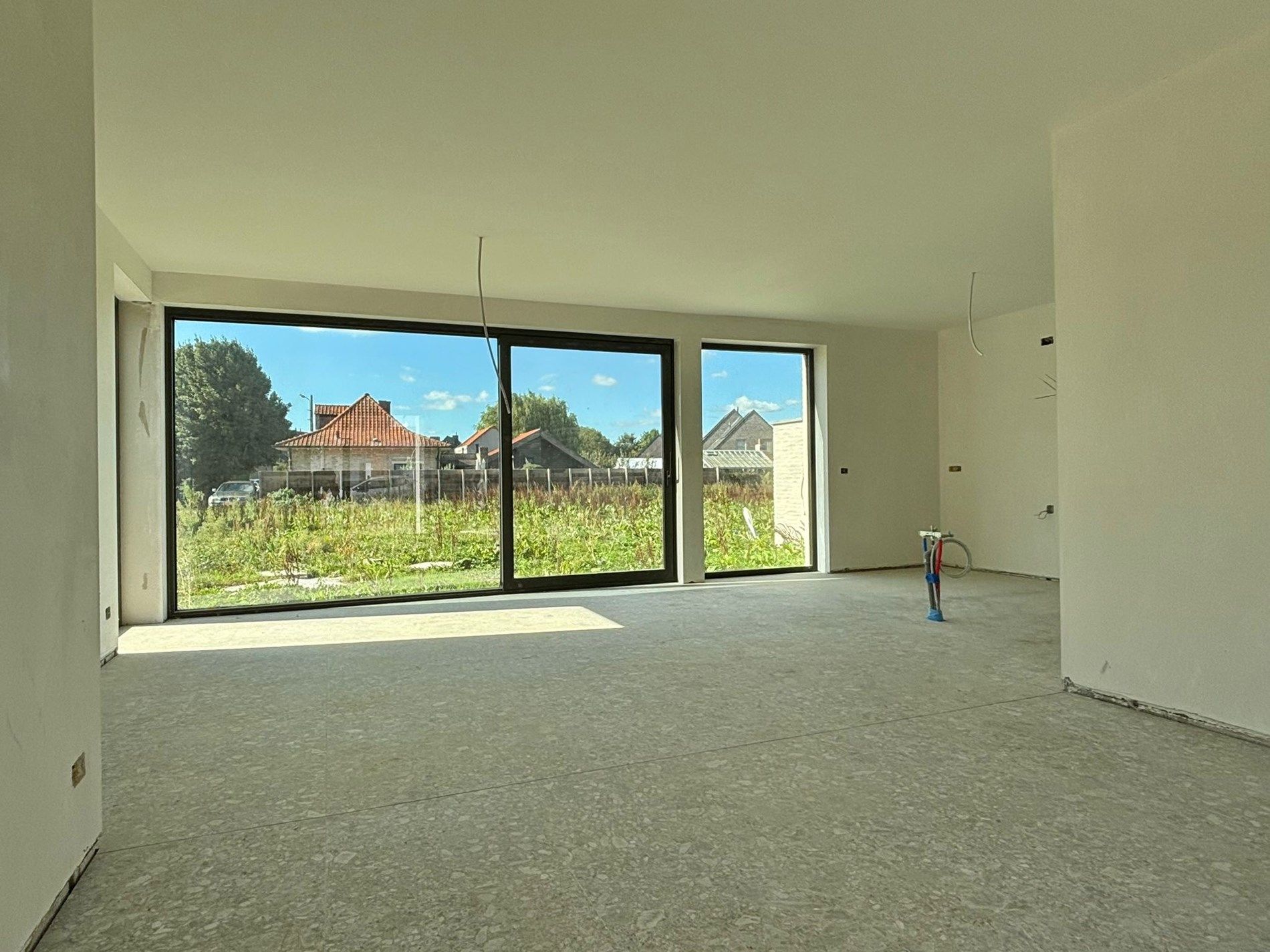 Nieuwbouwwoning met grote tuin, gelegen in het woonproject Lijstergalm in Kuurne. foto 4