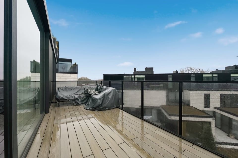 LUXUEUS PENTHOUSE MET EEN RUIM TERRAS EN ONDERGRONDSE STAANPLAATS IN HASSELT foto 23