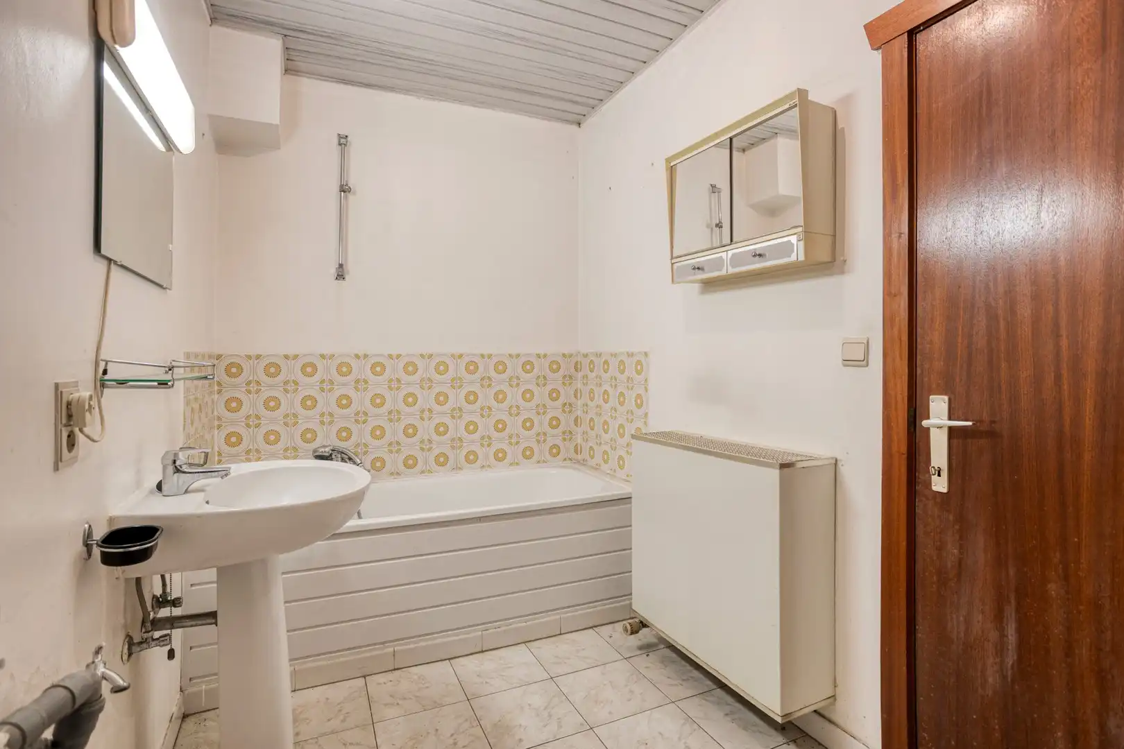 Te verbouwen opbrengsteigendom met twee vergunde appartement foto 13