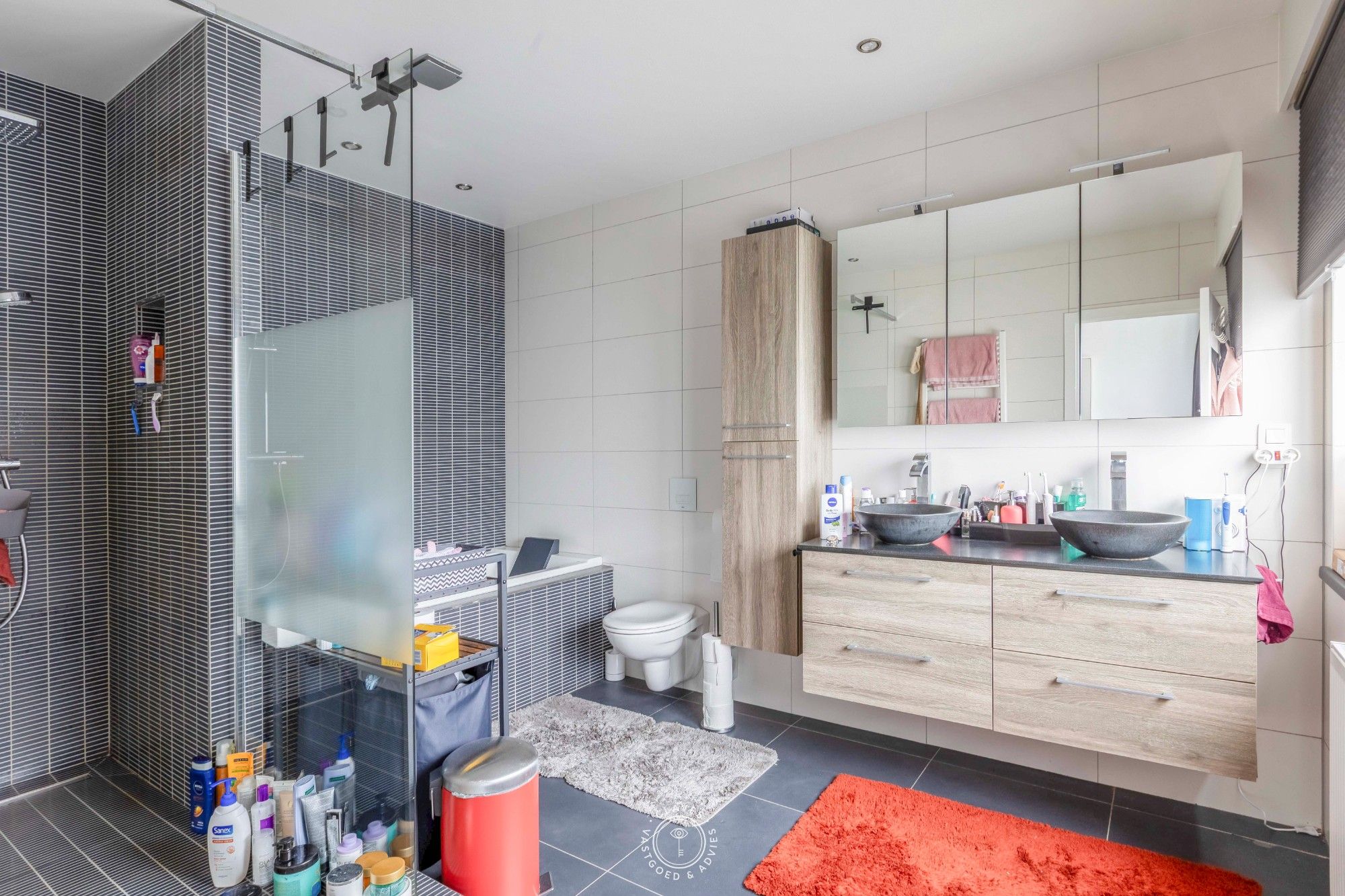 Unieke, ruime gezinswoning met 5 slaapkamers en 3 badkamers op topligging foto 18