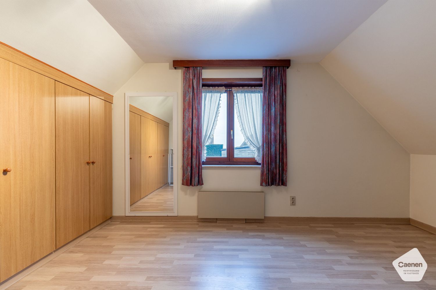 Charmante villa met tal van mogelijkheden en prachtige zongerichte tuin foto 16