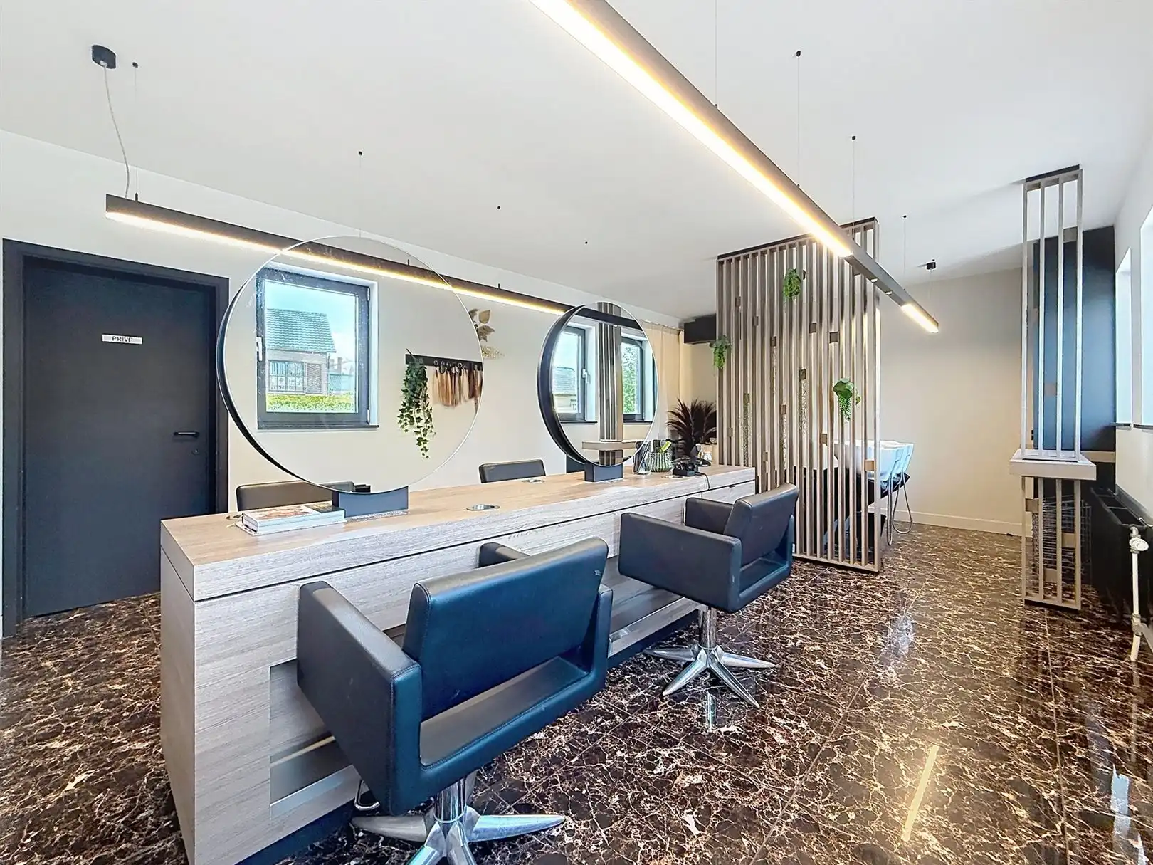 Huis met praktijkruimte, 4 slpks,  2 bdks, 10a 34ca foto 43