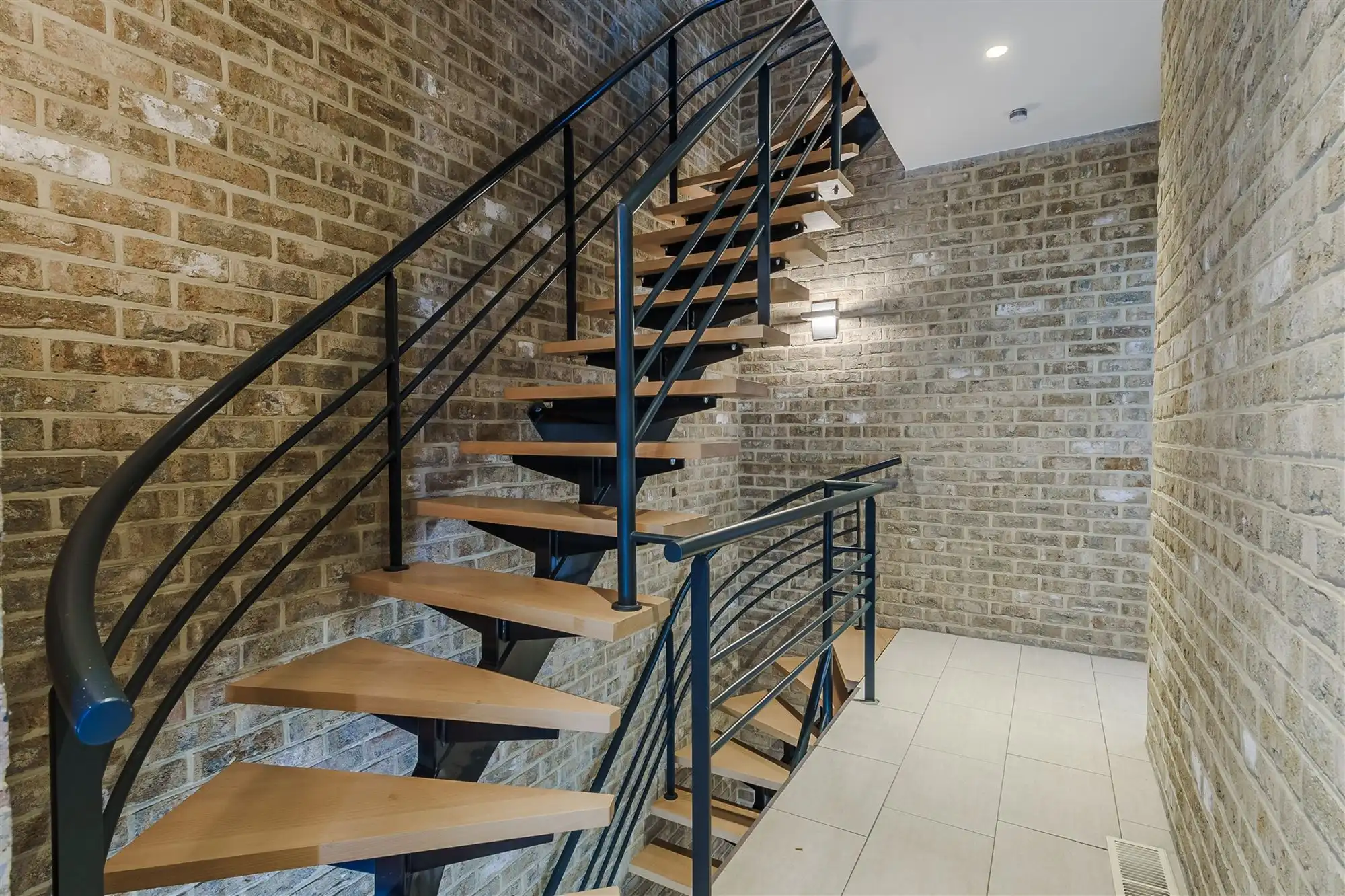 Stijlvolle bel-etagewoning met zonnige tuin foto 24