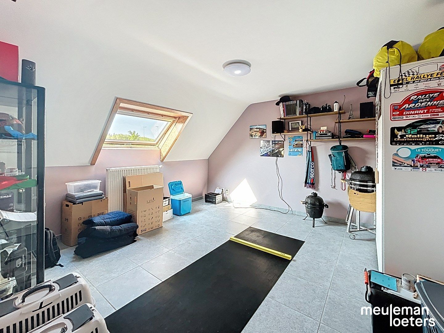 Zeer ruim appartement met terras foto 8