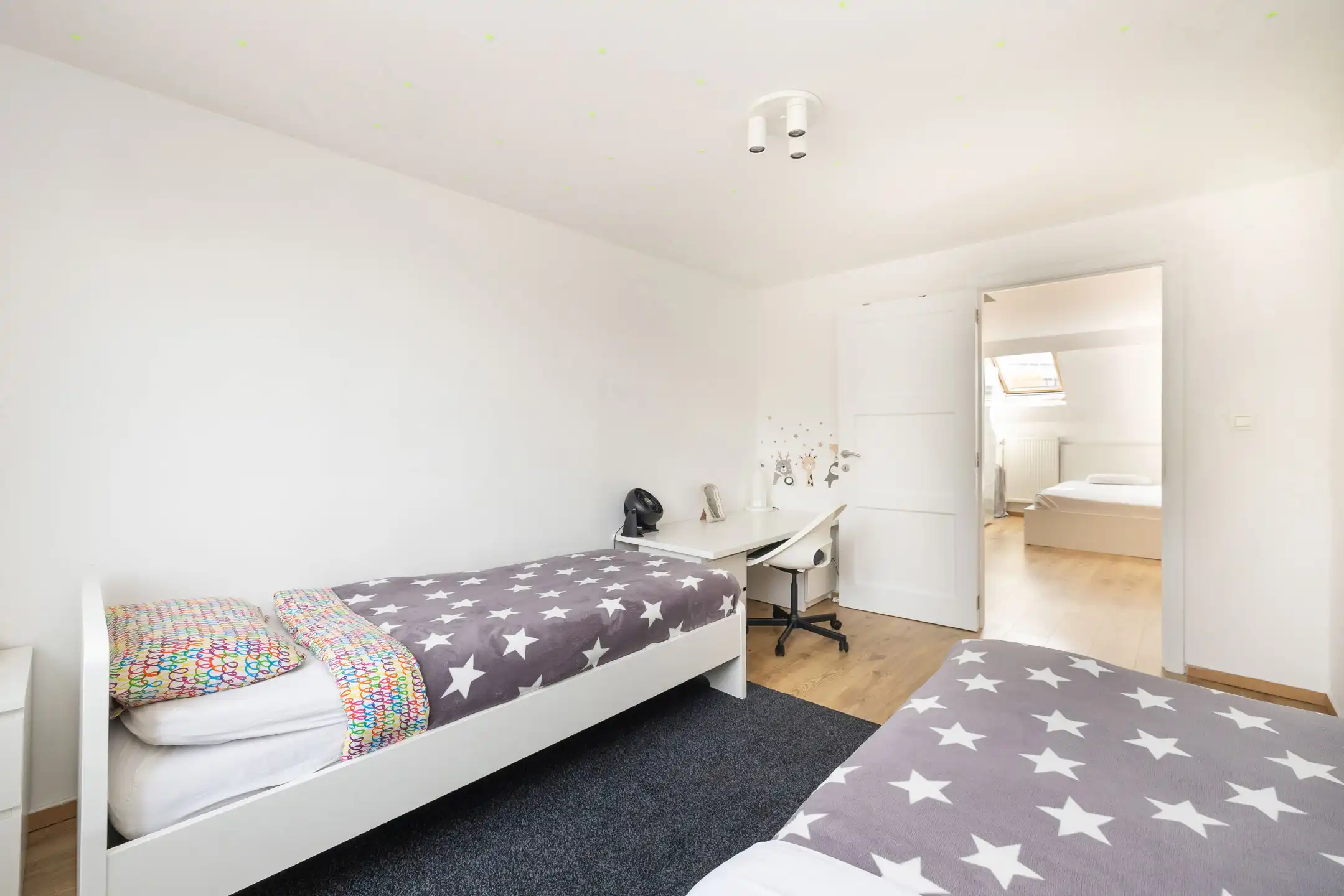 Woning van ± 150 m² met atelier/opslagruimte van ± 100 m² foto 12