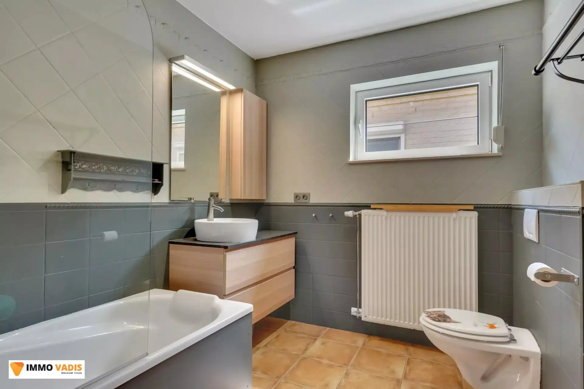 Appartement met twee slaapkamers, terras en garage foto 10