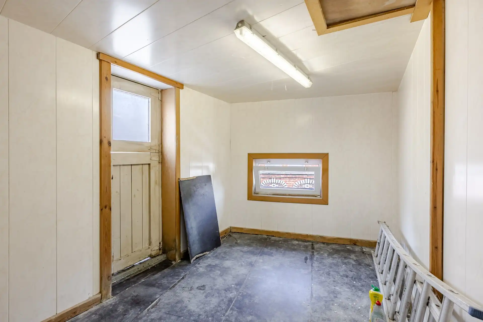 Handelspand met uitstekende visibiliteit en tal van mogelijkheden nabij het centrum van Aalst foto 21